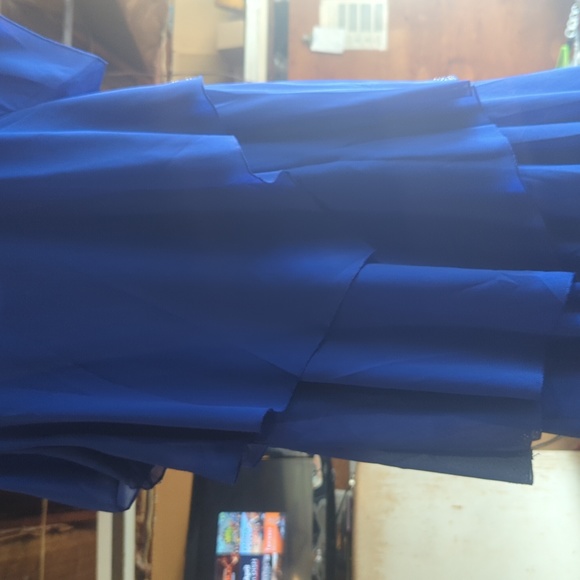 Dress - Picture 3 of 5